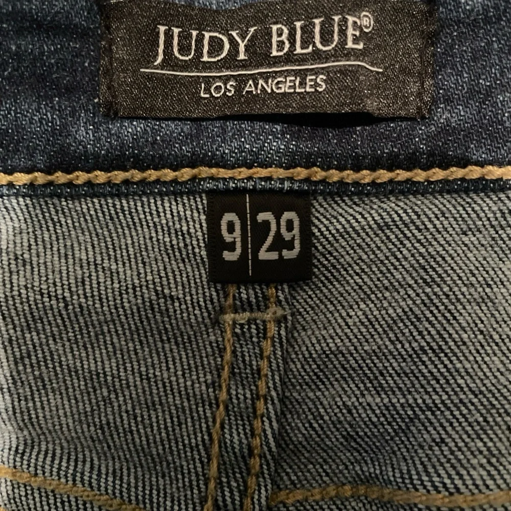 Judy Blue Jeans Womens 9 / 29 Boyfriend Fit Los Angeles Distressed Ripped Denim - Picture 5 of 13